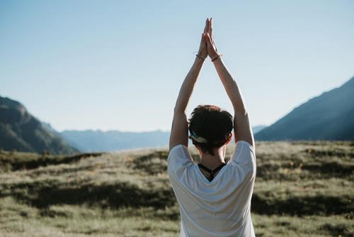 2022mindfulmountadays_yoga(c)Michael-Pezzei